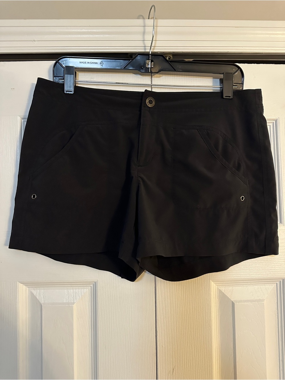 Athleta Black Athletic Shorts with Front Pockets